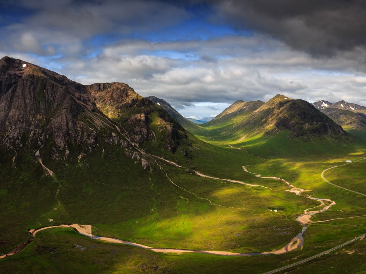 Escaping Reality with Outlander: “Dragonfly in Amber”&nbsp;Review